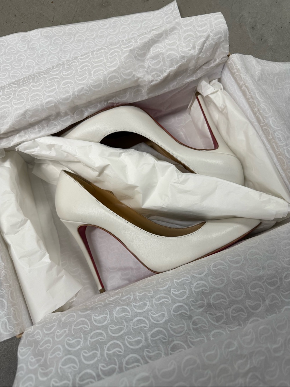 Christian Louboutin White Leather Stiletto Pumps with Signature Red Sole
